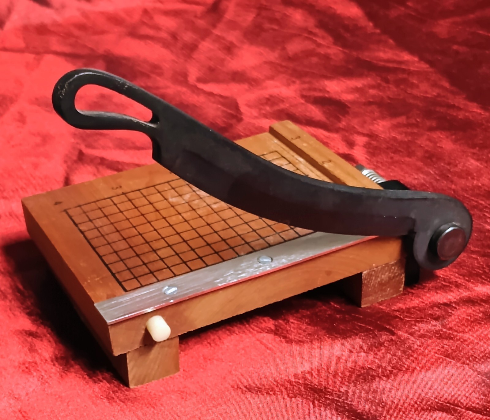 Antique Ideal School Supply Ingento Paper Cutter No 1 Small Cast Iron Trimmer EC Antique Ideal School Supply Ingento Paper Cutter No 1 Small Cast Iron Trimmer EC