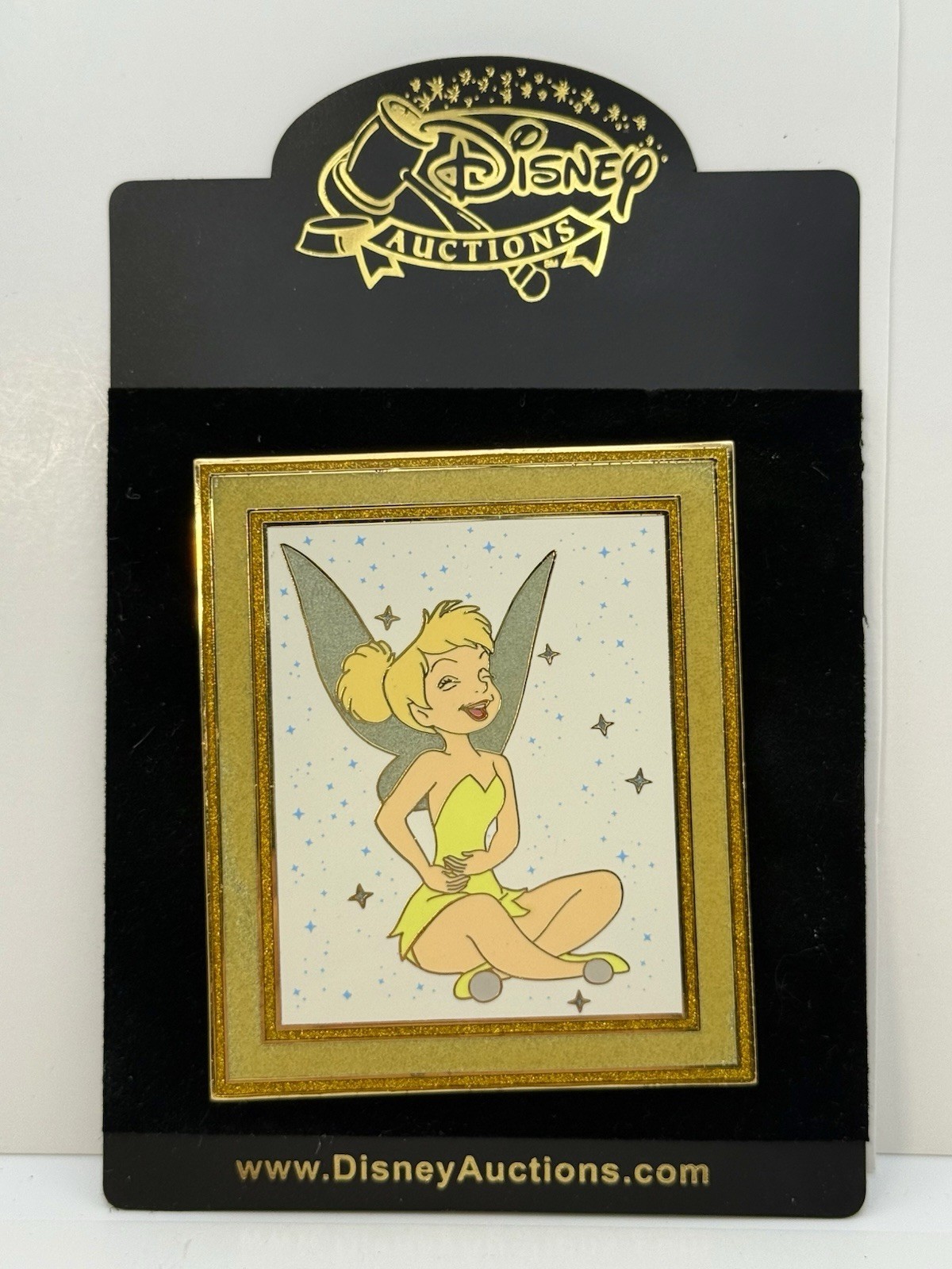Disney Auctions 2002 Tinker Bell Laughing Sitting Jumbo LE 100 Pin Glittery