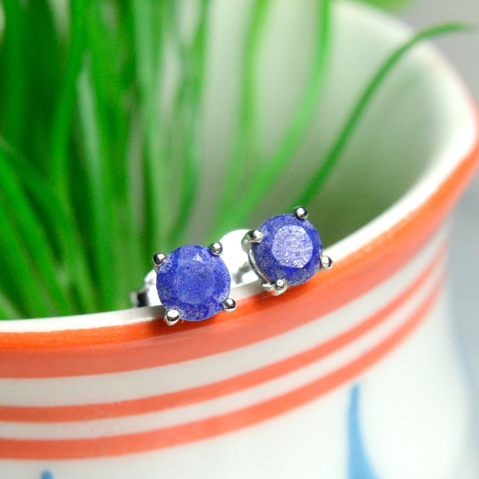 Genuine Lapis Lazuli Round Stone 925 Solid Silver Women Handmade Stud Earrings Genuine Lapis Lazuli Round Stone 925 Solid Silver Women Handmade Stud Earrings