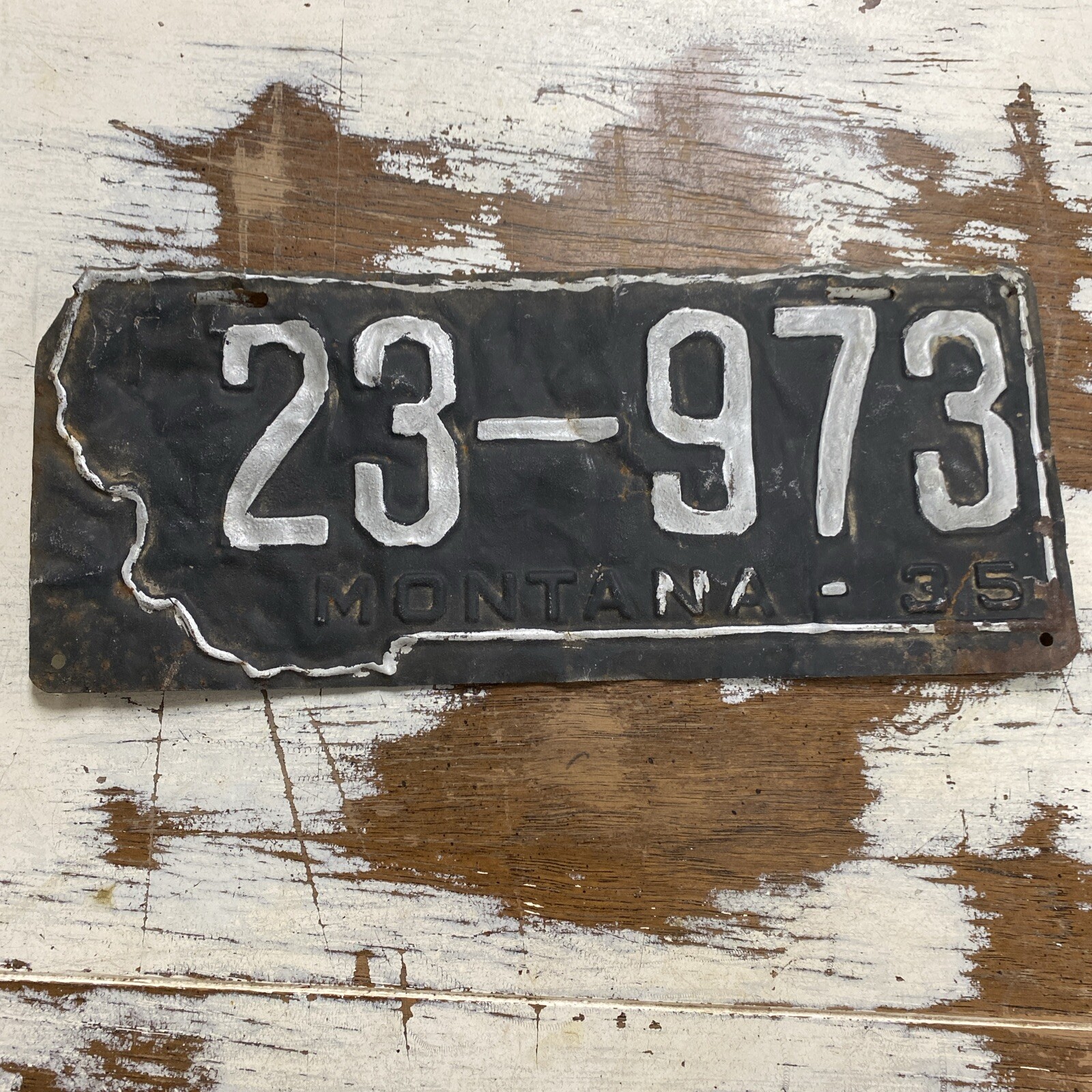 1935 Original (expired) Montana License Plate Musselshell County Roundup