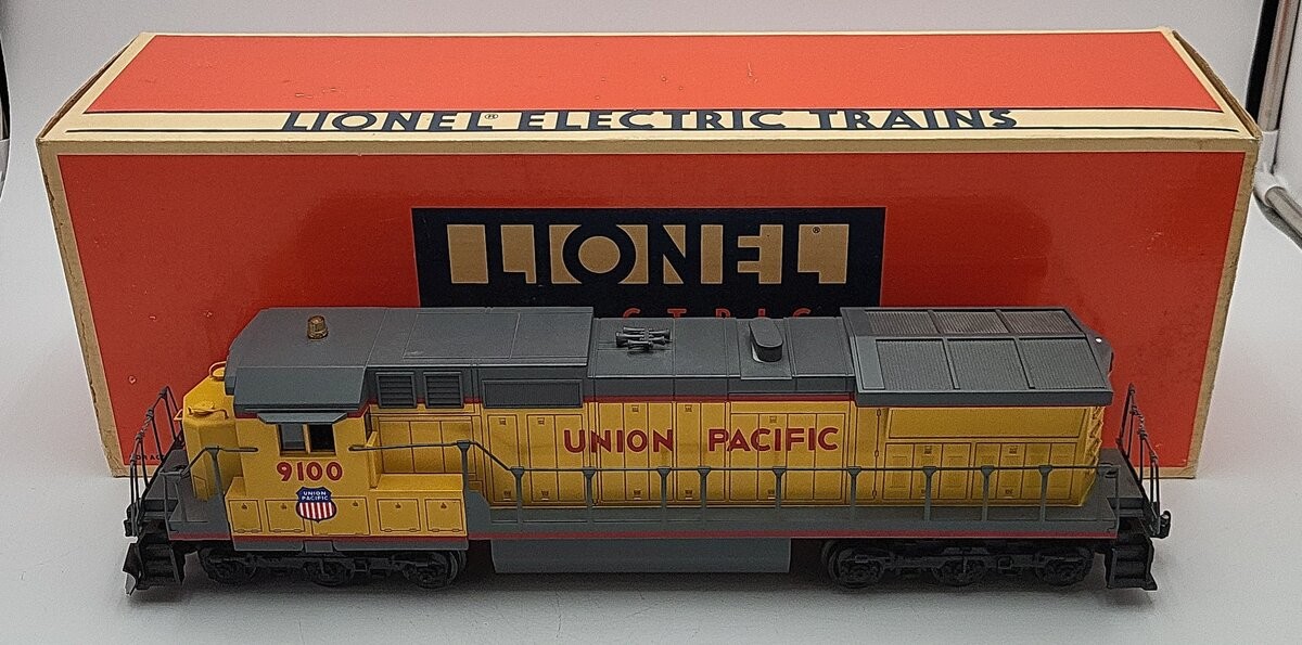 Lionel 6-18205 O Gauge Union Pacific Dash-8 40C Diesel Locomotive #9100 EX/Box