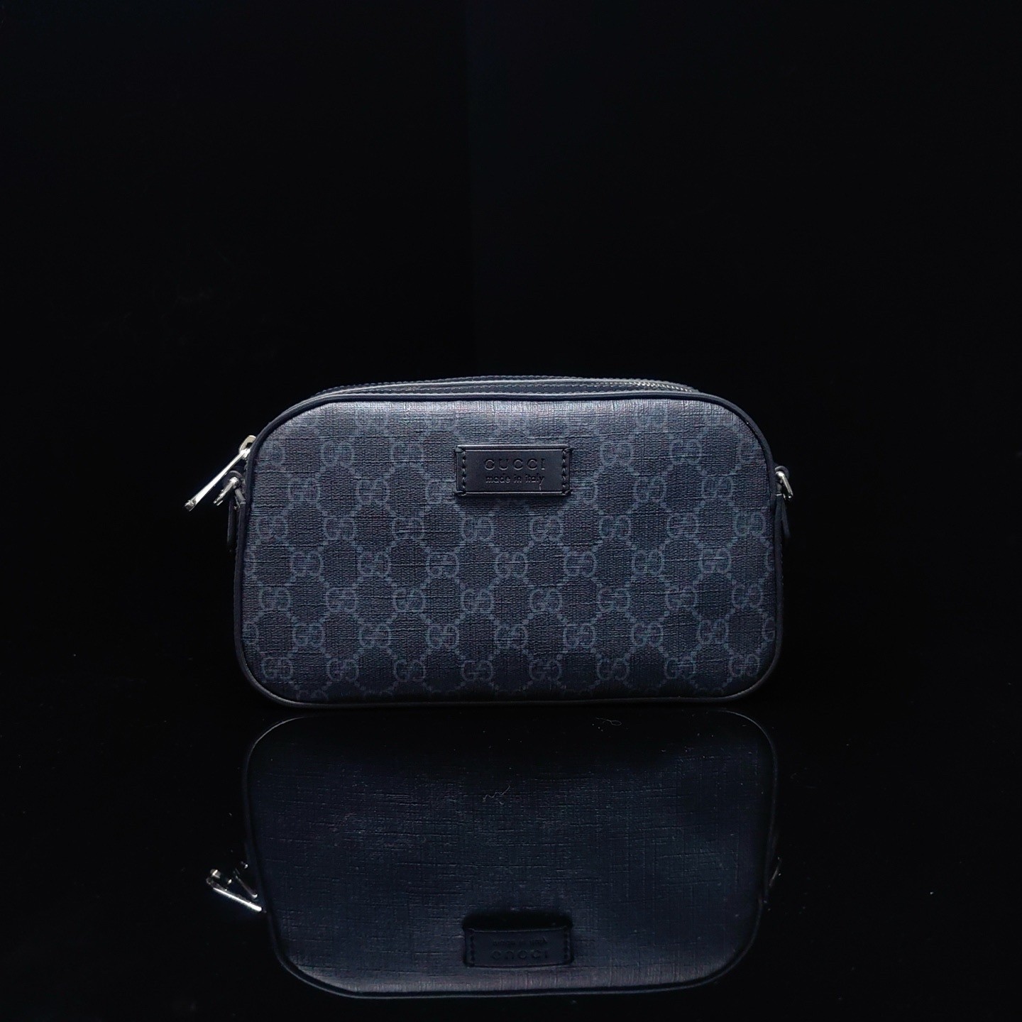 Gucci Pre-Owned Authentic Camera Bag Free Tracked Shipping