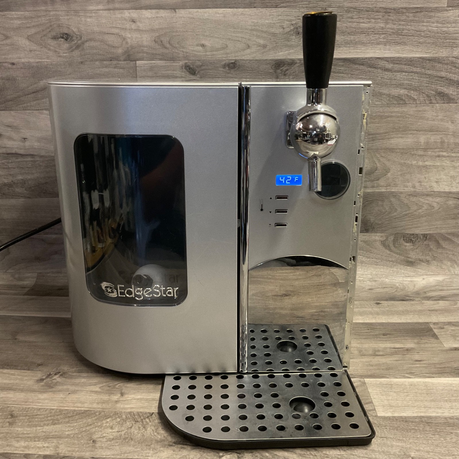 EdgeStar Deluxe Mini Kegerator Keg Draft Beer Dispenser TBC50S EdgeStar Deluxe Mini Kegerator Keg Draft Beer Dispenser TBC50S