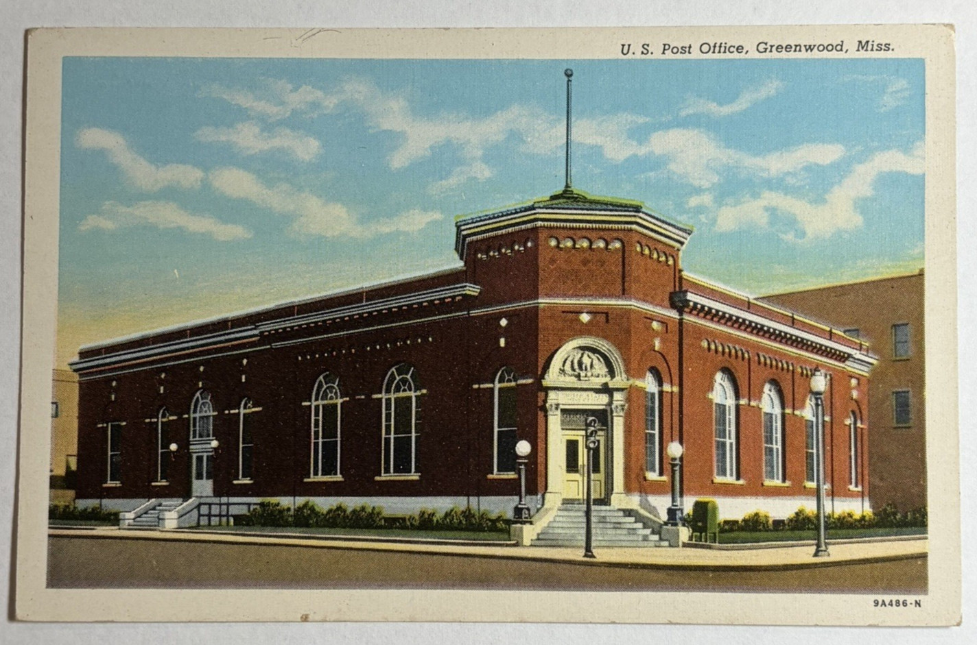 c.1940s Greenwood Mississippi U.S. Post Office Linen Postcard