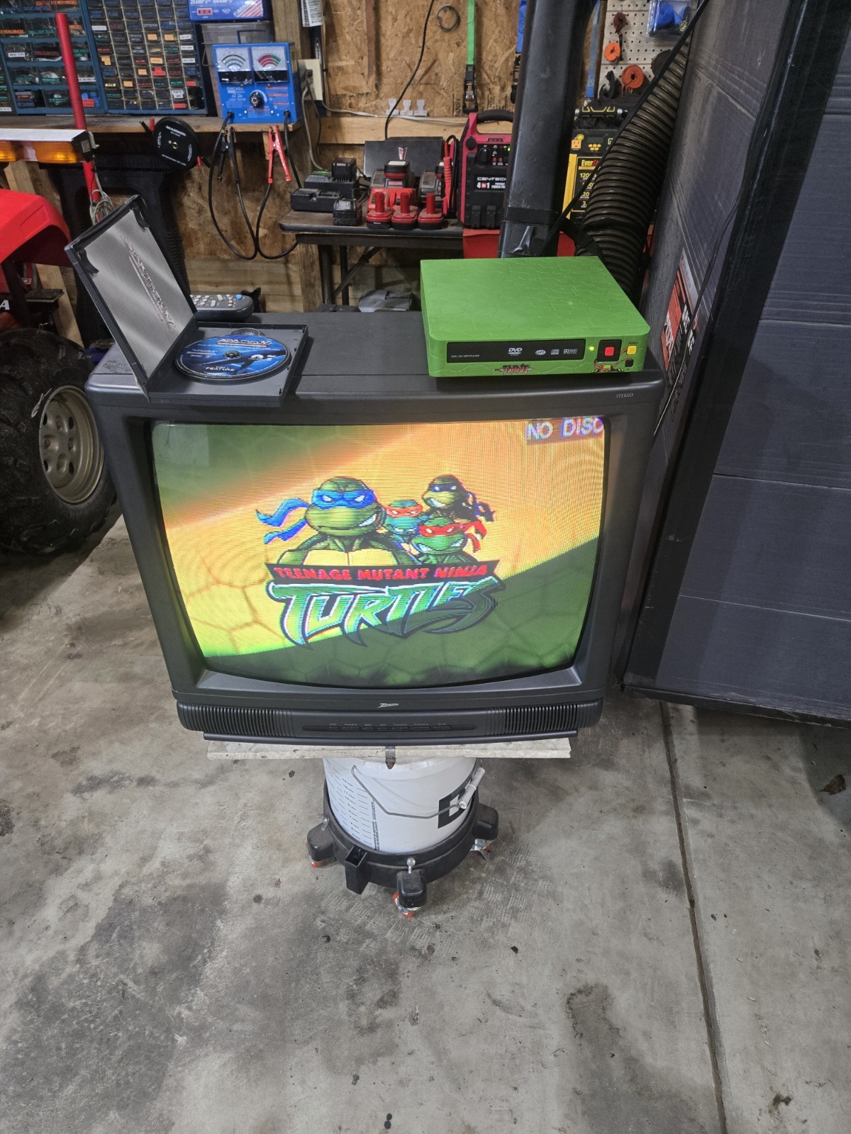 Nickelodeon TMNT DVD Player rare vintage 2006