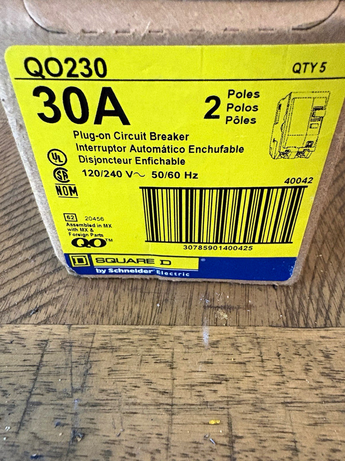 Square D QO230 Plug-On Neutral Circuit Breaker 30A 2-Pole 120/240V 5-Pack Square D QO230 Plug-On Neutral Circuit Breaker 30A 2-Pole 120/240V 5-Pack