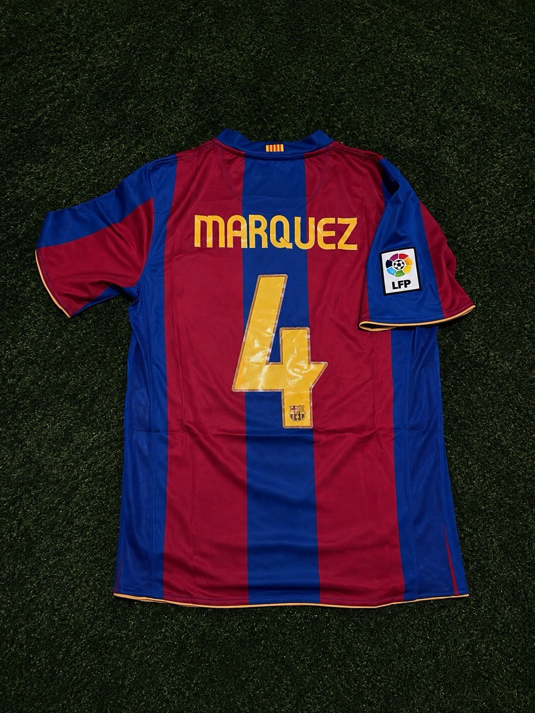 Rafa Márquez #4 Barcelona Home Jersey LFP Patch Size XL Rafa Márquez #4 Barcelona Home Jersey LFP Patch Size XL