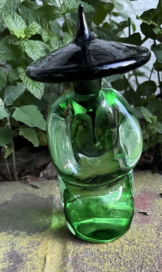 Formia Vetri di Murano Green glass figurine of a Chinese man Signed 140/500 Formia Vetri di Murano Green glass figurine of a Chinese man Signed 140/500