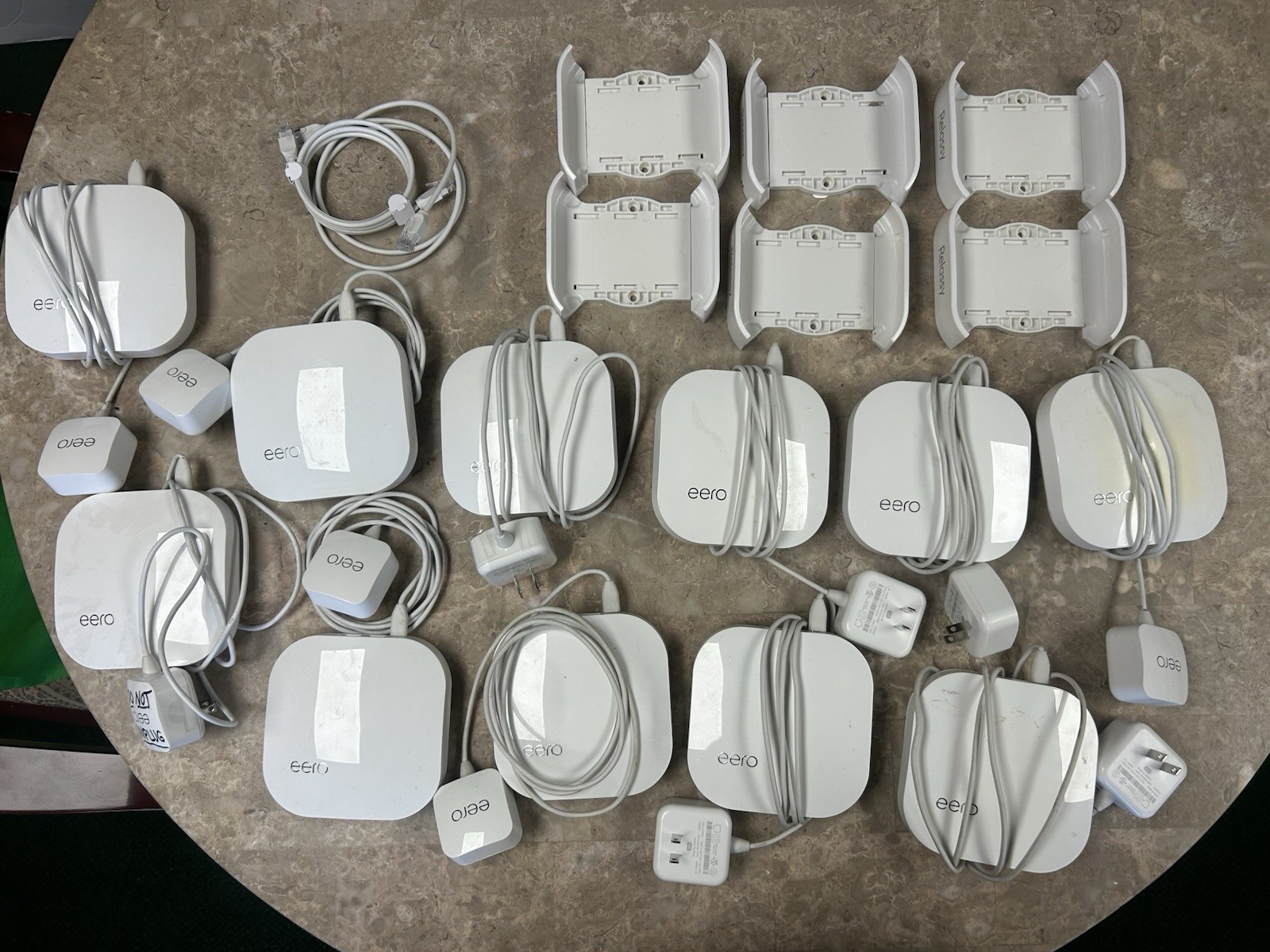 11x - Eero Pro B010001 2nd Generation Mesh Routers White w/ Cords + 6x Mounts 11x - Eero Pro B010001 2nd Generation Mesh Routers White w/ Cords + 6x Mounts