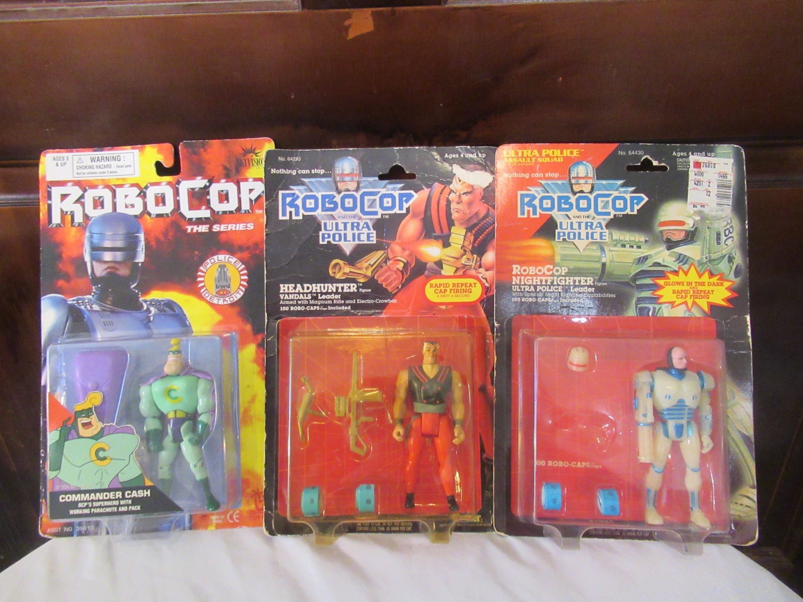 VINTAGE ROBO COP FIGURE LOT OF 3 NIGHTFIGHTER HEADHUNTER COMMANDER CASH