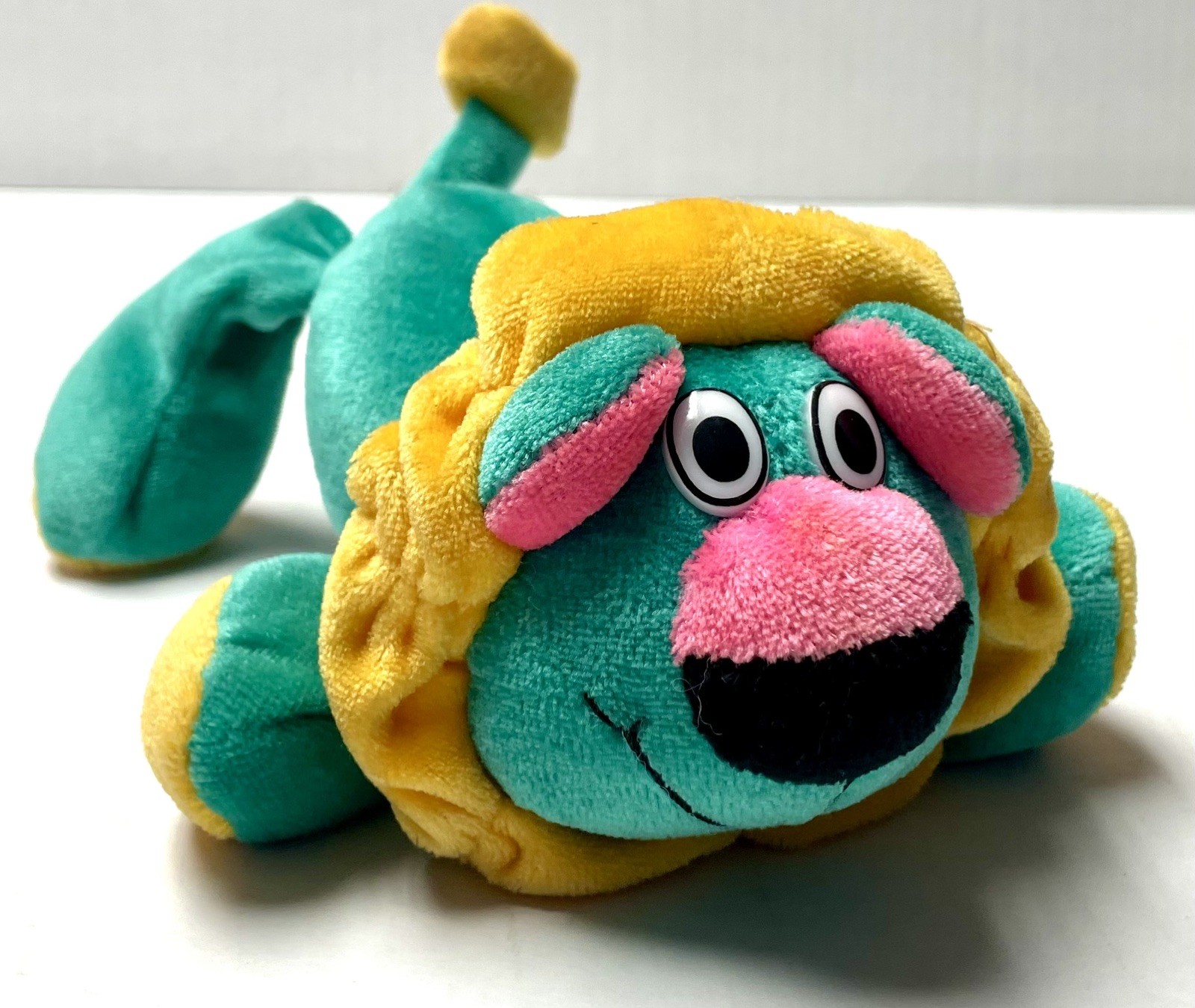 Vintage 1993 Commonwealth Lion Stuffed Animal Plush Toy Green Vintage 1993 Commonwealth Lion Stuffed Animal Plush Toy Green