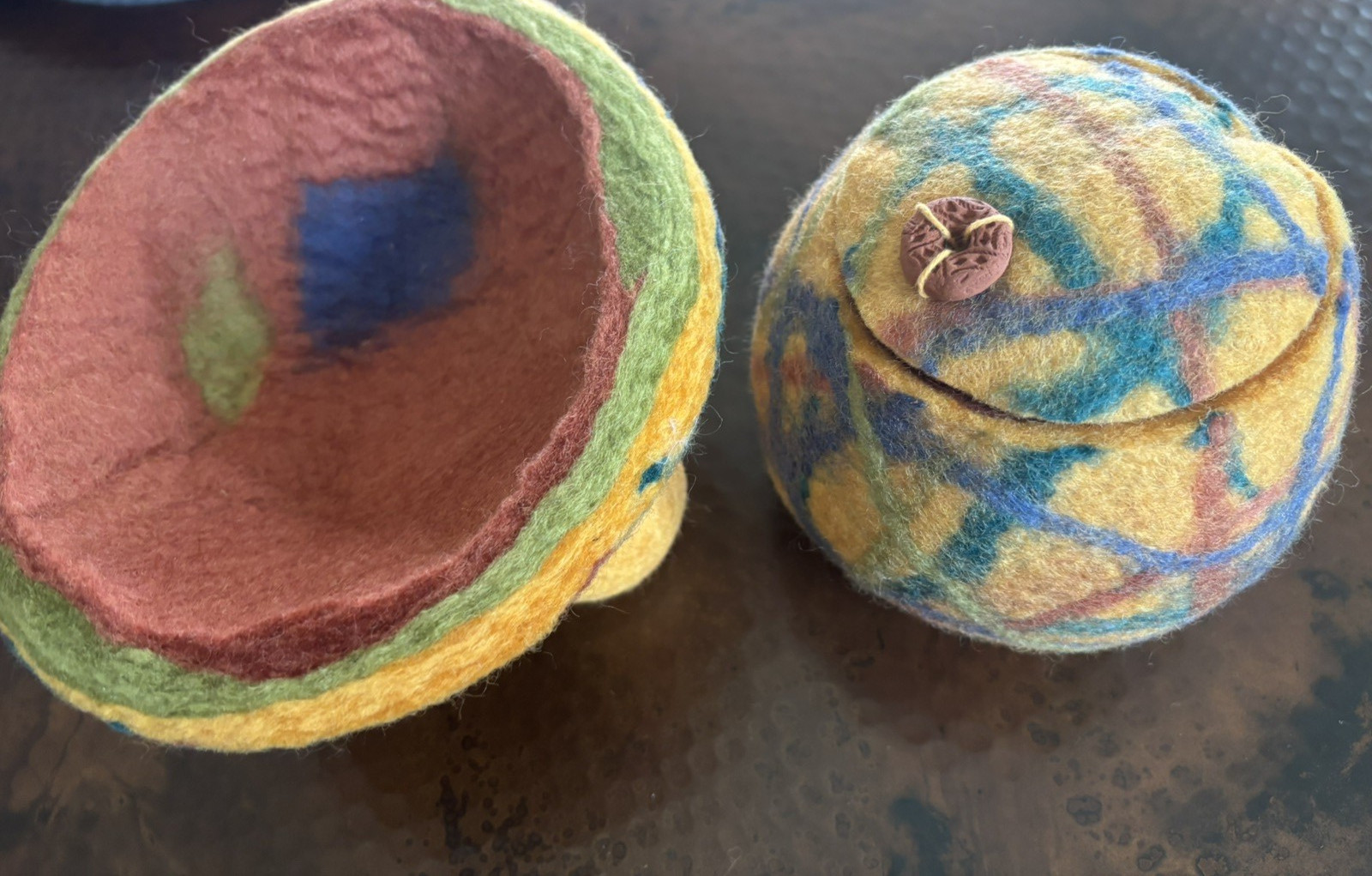 2 Vintage Handmade THICK WOOL FELTED YELLOW/GREEN/ORANGE ART BOWLS/EUC 2 Vintage Handmade THICK WOOL FELTED YELLOW/GREEN/ORANGE ART BOWLS/EUC