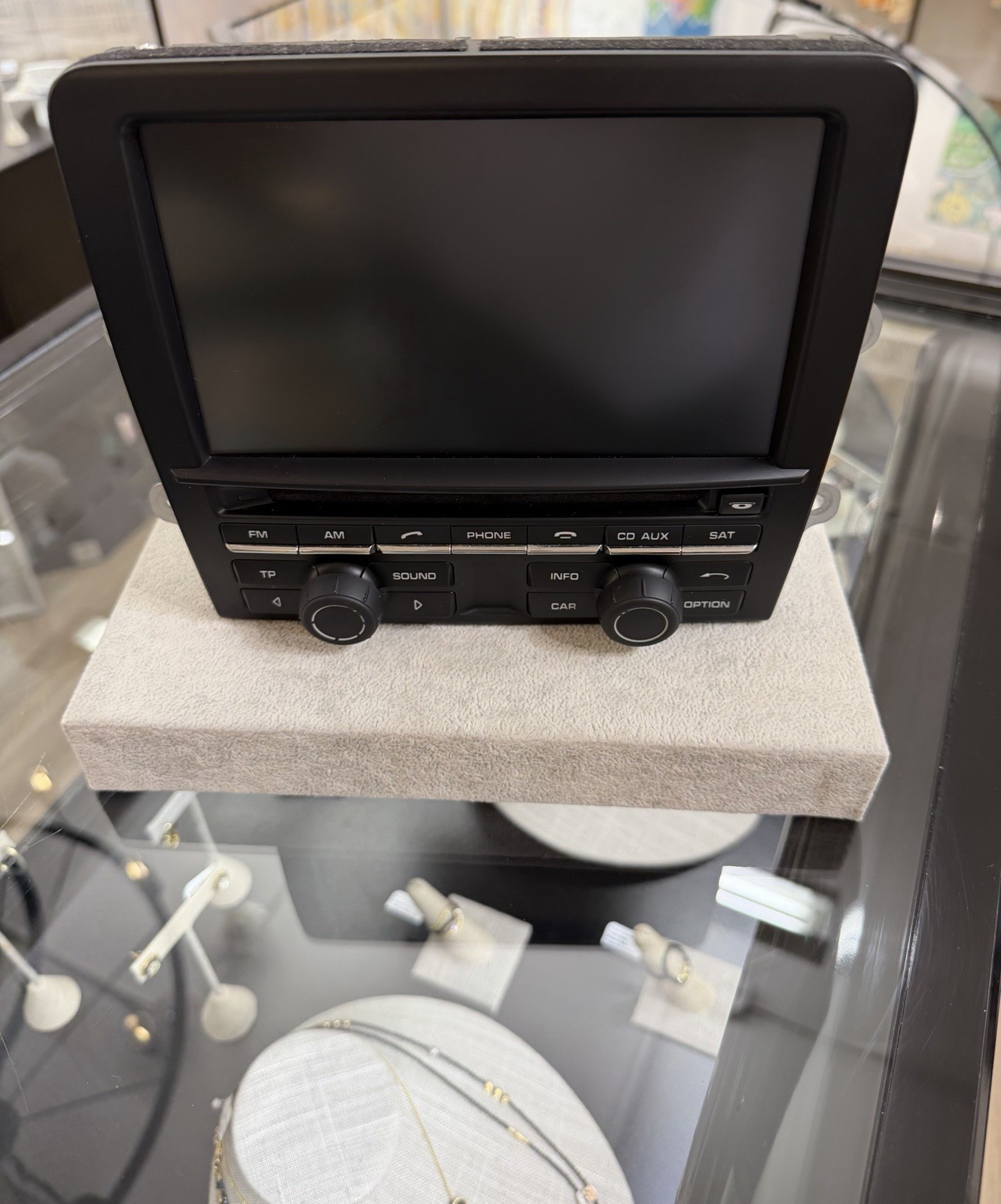 2013 - 2016 PORSCHE BOXSTER 981 FRONT RADIO NAVIGATION HEAD UNIT OEM 991642963 2013 - 2016 PORSCHE BOXSTER 981 FRONT RADIO NAVIGATION HEAD UNIT OEM 991642963