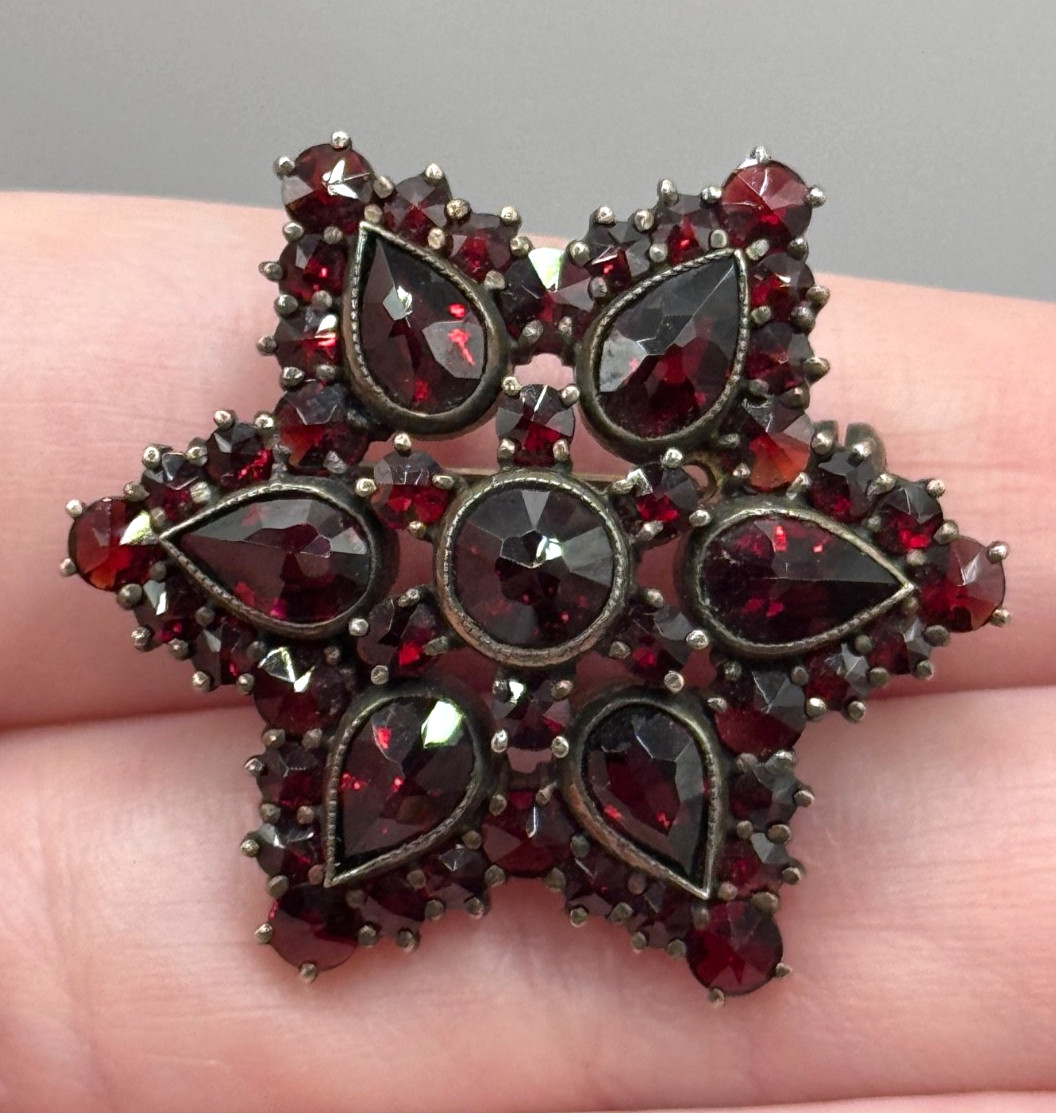Vintage Bohemian Garnet Star Brooch Pin READ