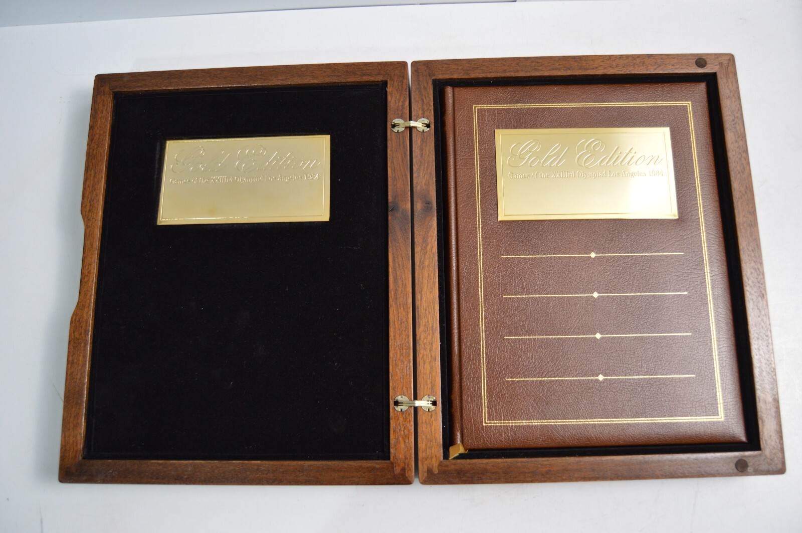 1984 Gold Edition Olympic Games Autographed Photograph Book XXIIIrd Los Angeles