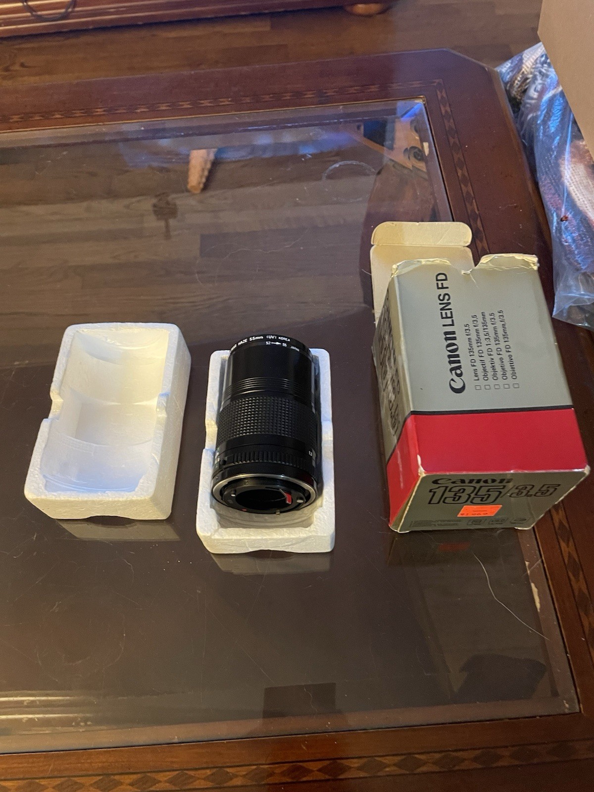 Canon FD 135mm f/3.5 Manual Focus Telephoto Lens, 52mm Filter, Metal Canon FD 135mm f/3.5 Manual Focus Telephoto Lens, 52mm Filter, Metal