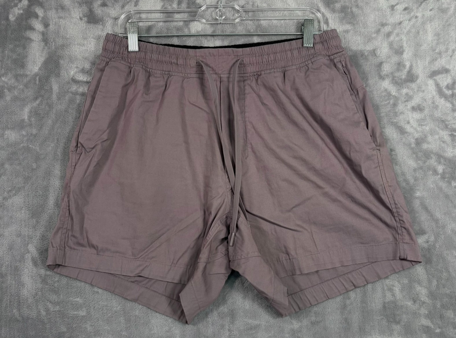 Lululemon License to Train Linerless Shorts Mens Large Purple Lavender Gym