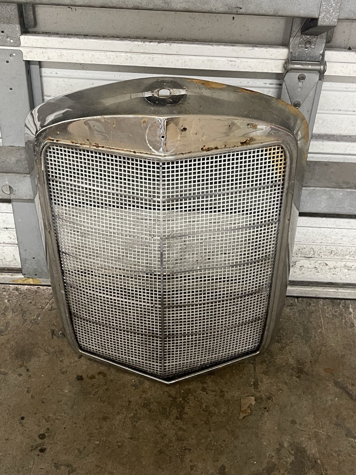 1955 - 1959 Mercedes-Benz W180 220s Front Chrome Grill
