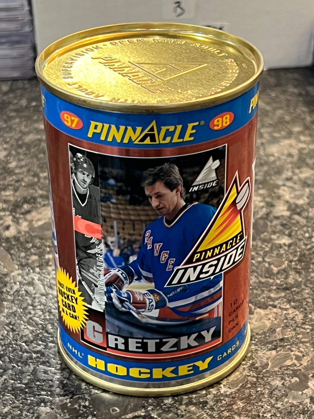 1997-98 Pinnacle Inside Hockey Factory Sealed Gold Can #18 Wayne Gretzky 1997-98 Pinnacle Inside Hockey Factory Sealed Gold Can #18 Wayne Gretzky