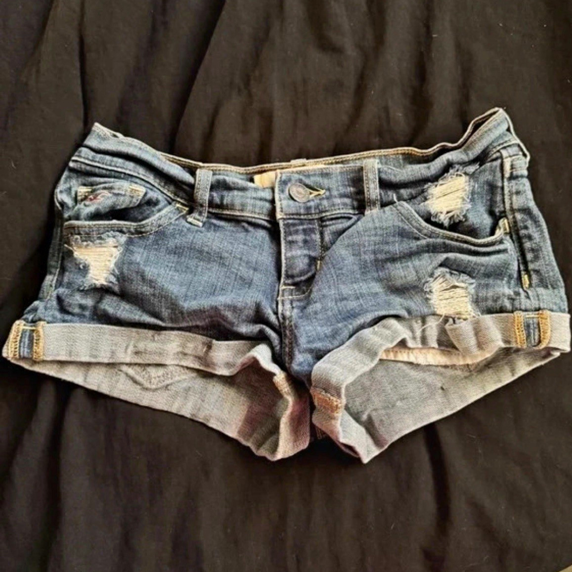 Hollister 2000s Low Rise Mini Shorts Hollister 2000s Low Rise Mini Shorts