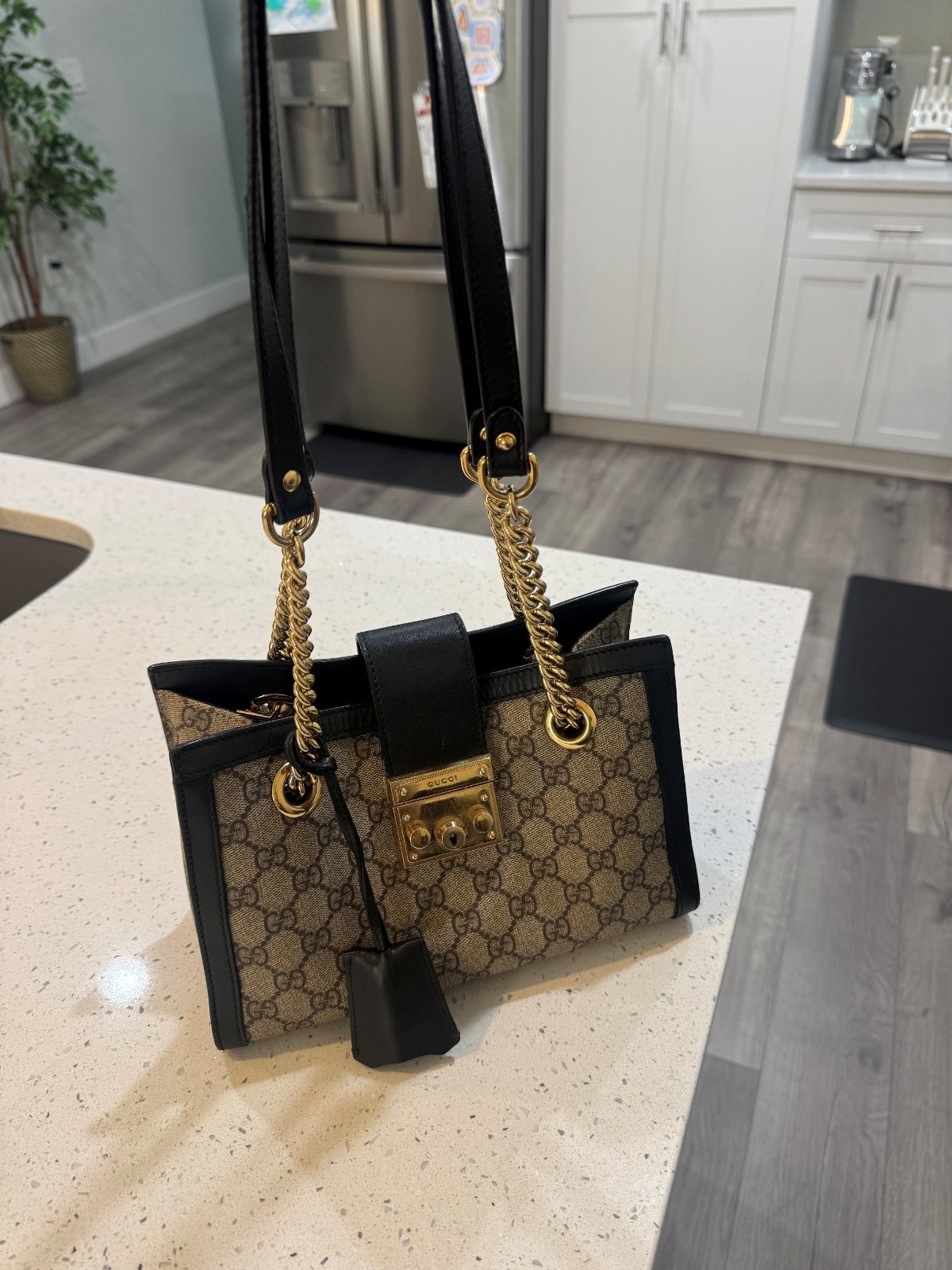 Gucci Padlock GG Shoulder Bag Small Beige/Black Canvas/Leather