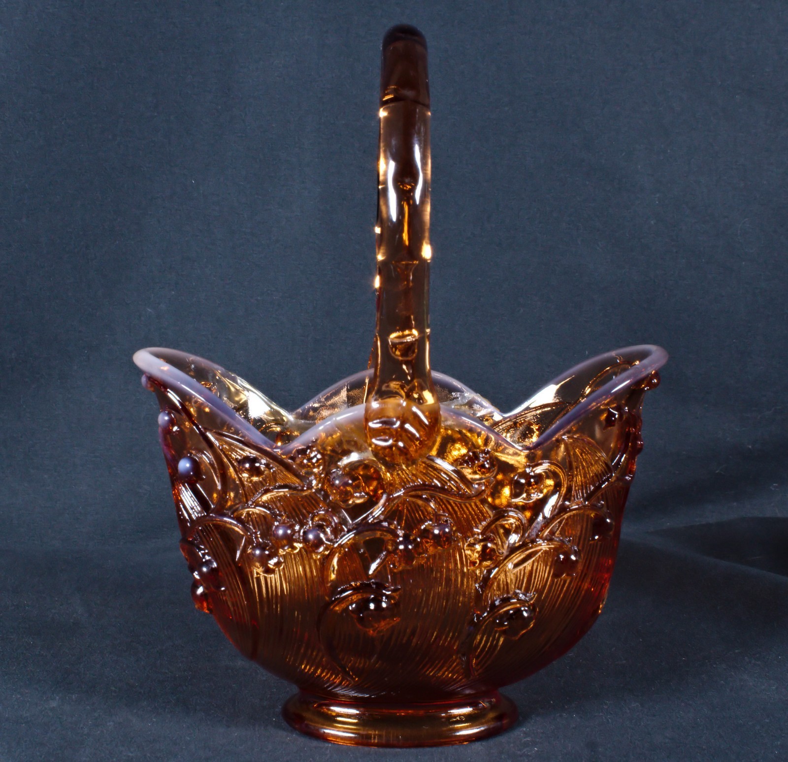 Fenton #8437 Lily of the Valley Amber Cameo Opalescent 8\