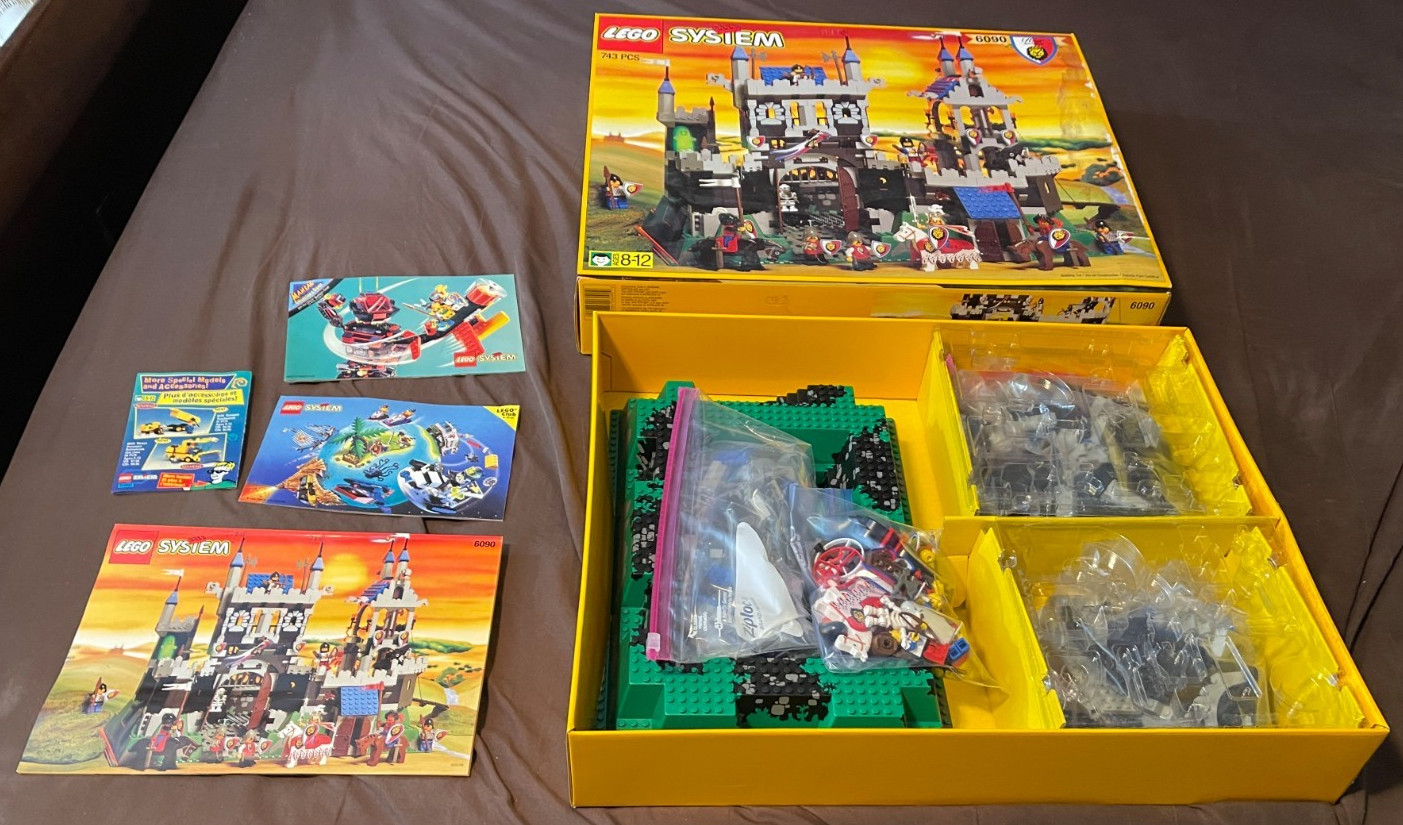LEGO 6090 Knights\' Kingdom Royal Knight\'s Castle Original Box & Instructions