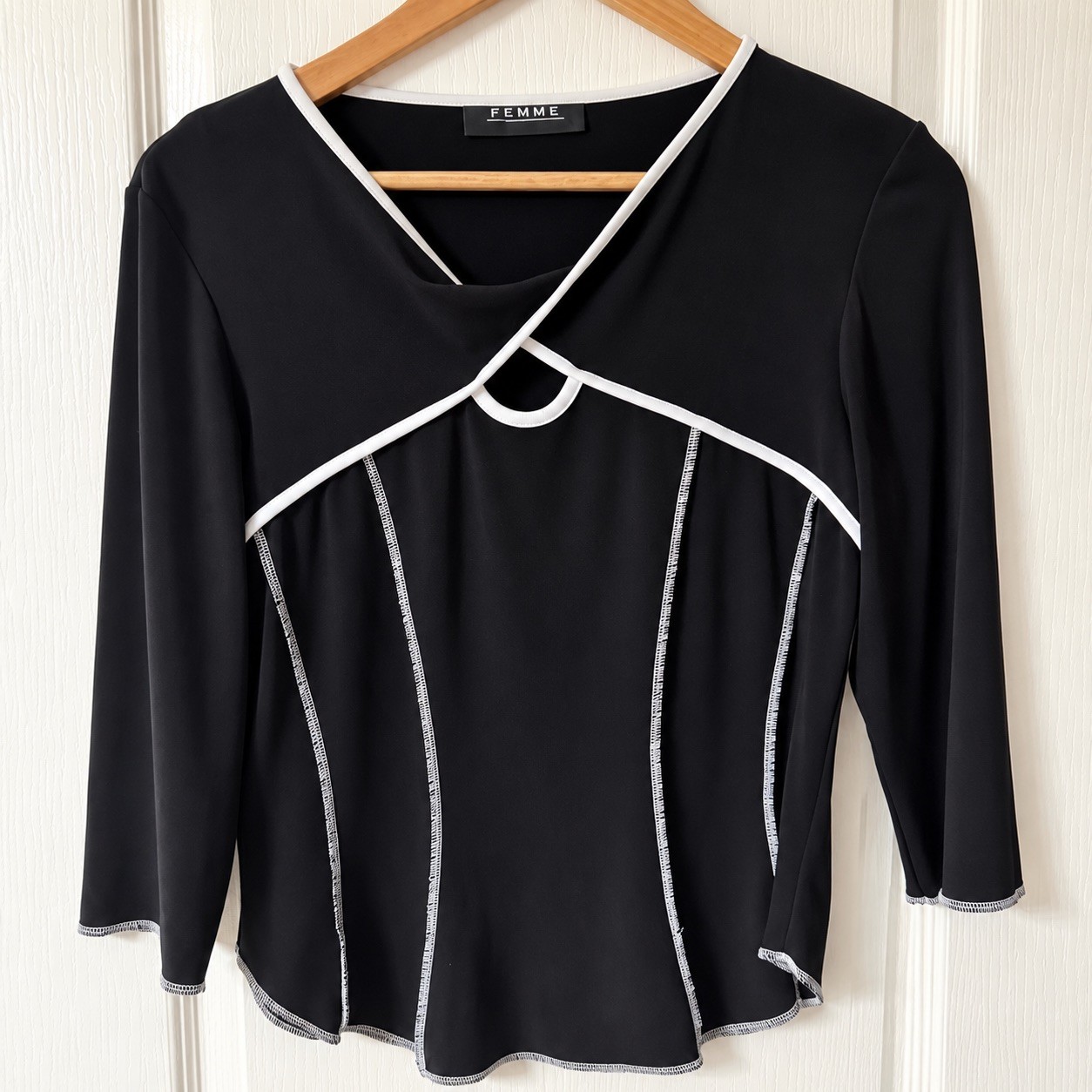 Vintage Femme Black Contrast Trim Top US 12 1990s Crossover Neck 3/4 Sleeve