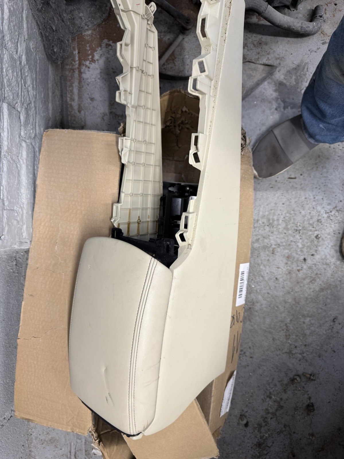 2017 Infiniti Q50 Center Console Armrest Storage Console Beige Ivory OEM 2014-20