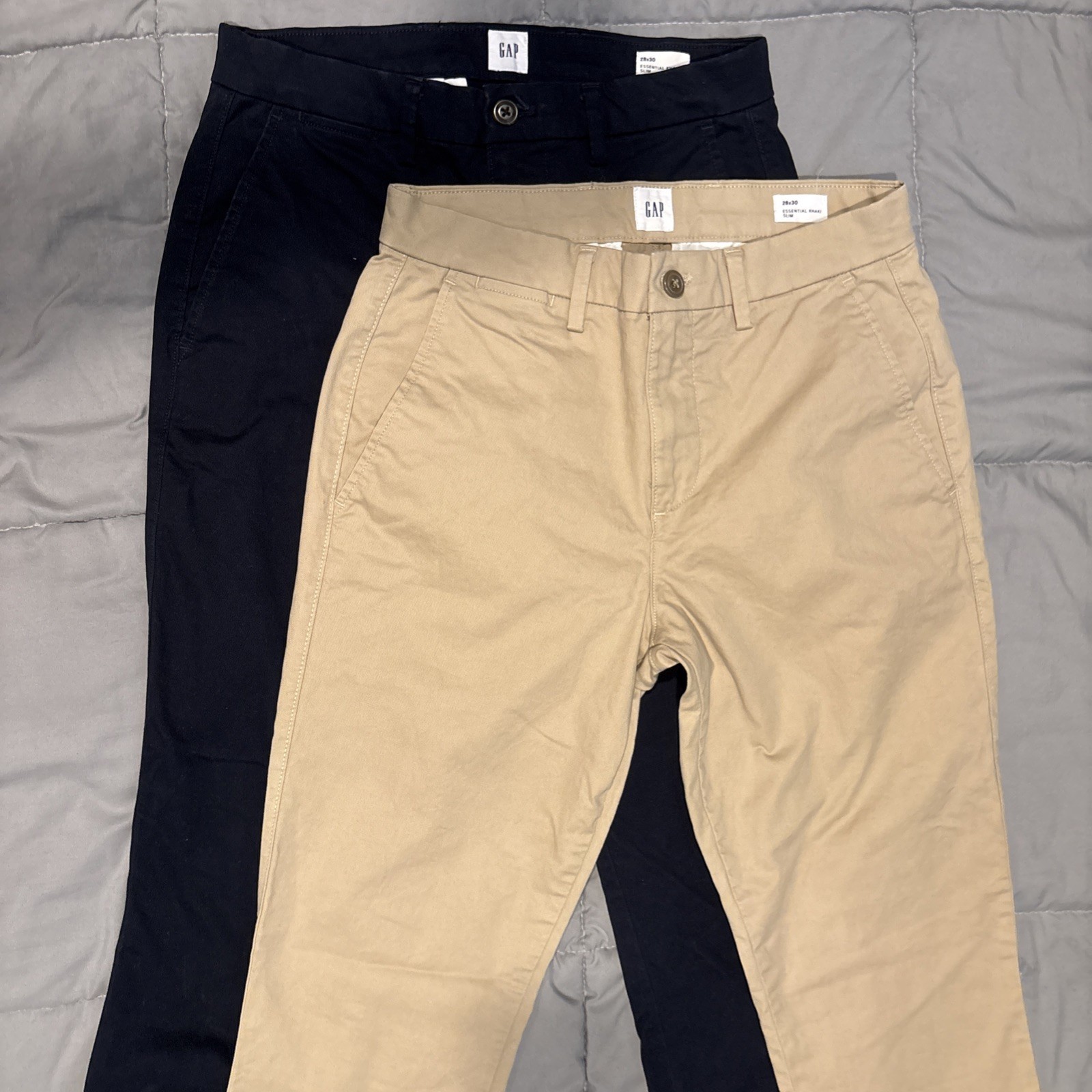 2 - Men’s Gap Pants Khaki and Navy Solid Flat Front Essential Khaki Slim 28x30