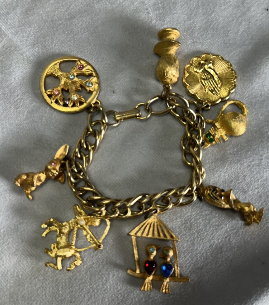 RARE Vtg HOBCO House of Borvani 8 Charm Bracelet 7\