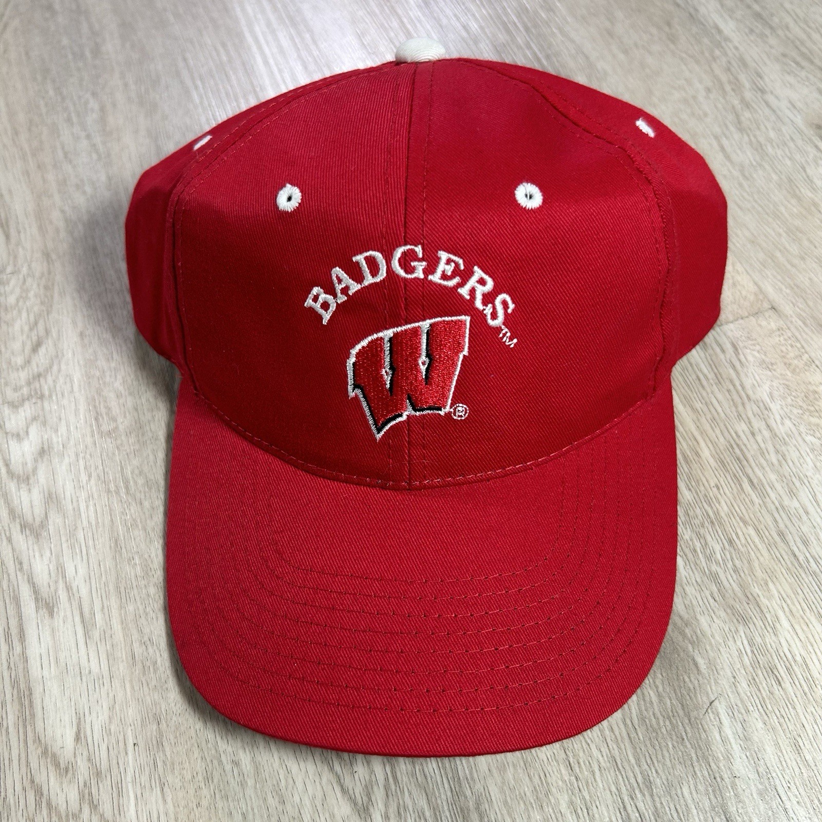VTG Wisconsin Badgers Snapback Hat Red College Signatures Cap NCAA