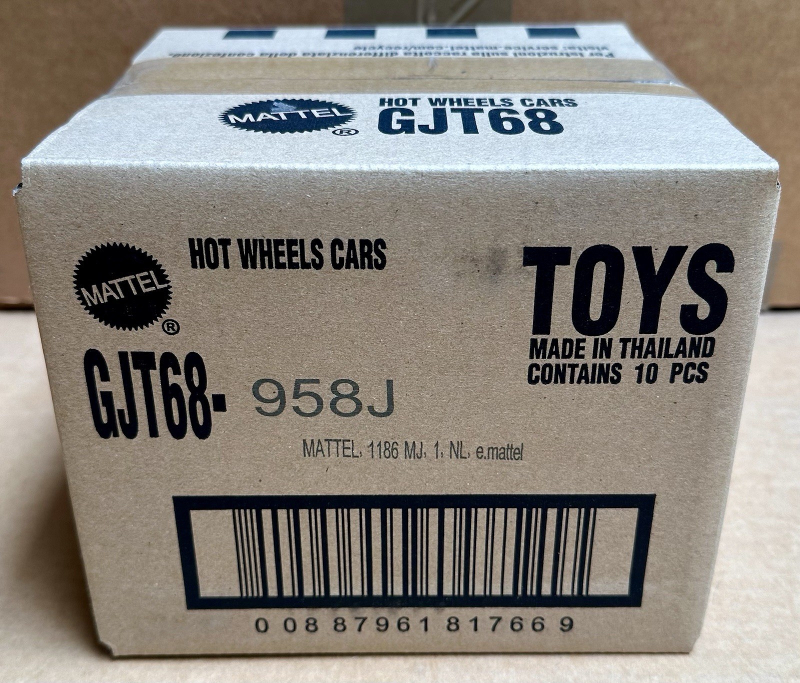 Hot Wheels 2026 Premium Boulevard #156-160 J Case Factory Sealed Case GJT68-958J
