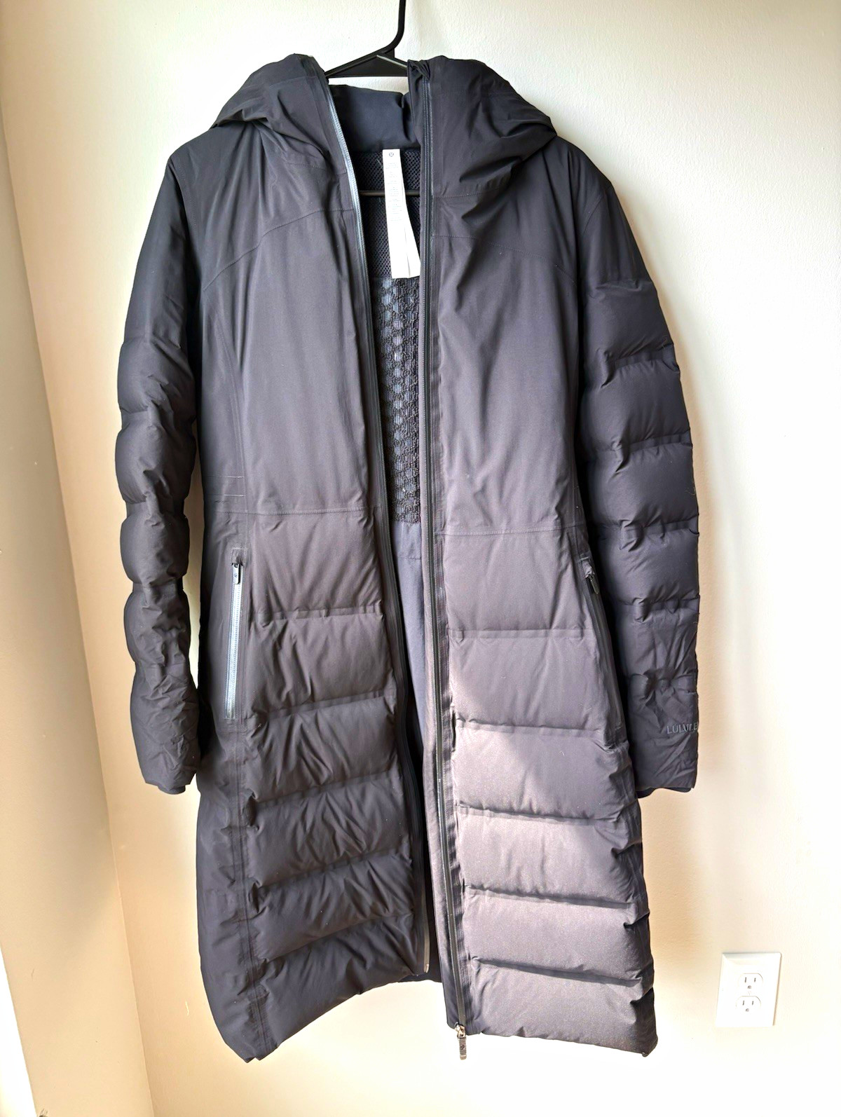 Lululemon Women\'s Black Long Down Parka Coat - Sleet Street Sz 6 Lululemon Women\'s Black Long Down Parka Coat - Sleet Street Sz 6