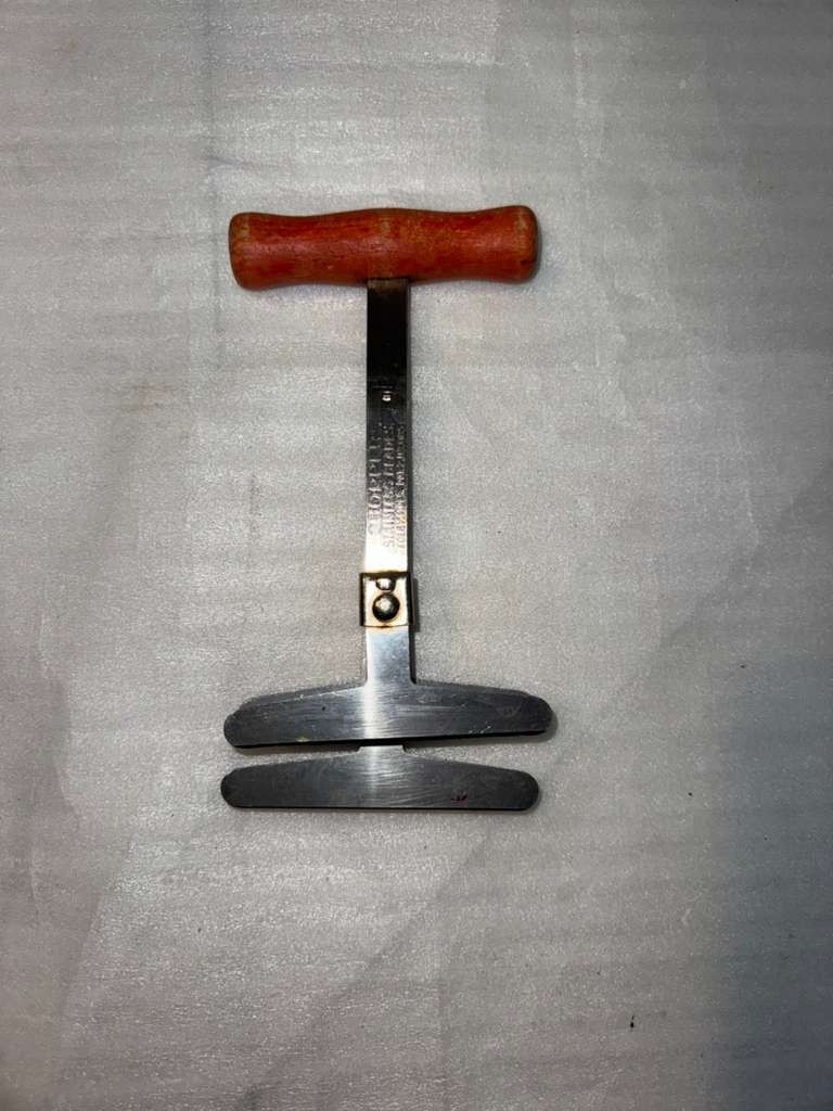 Vintage CHOP-RITE Stainless Jar Opener w/ Wooden Handle – Kitchen Tool