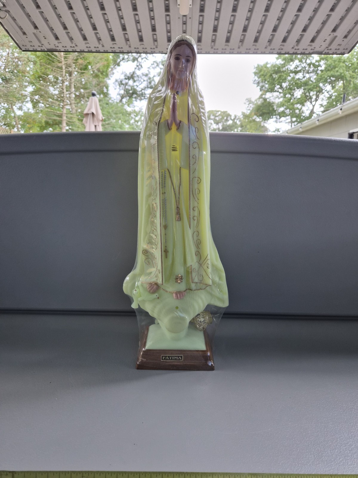 Luminescent Virgin Mary Statue, Religious Figurine, Sacred Art Luminescent Virgin Mary Statue, Religious Figurine, Sacred Art
