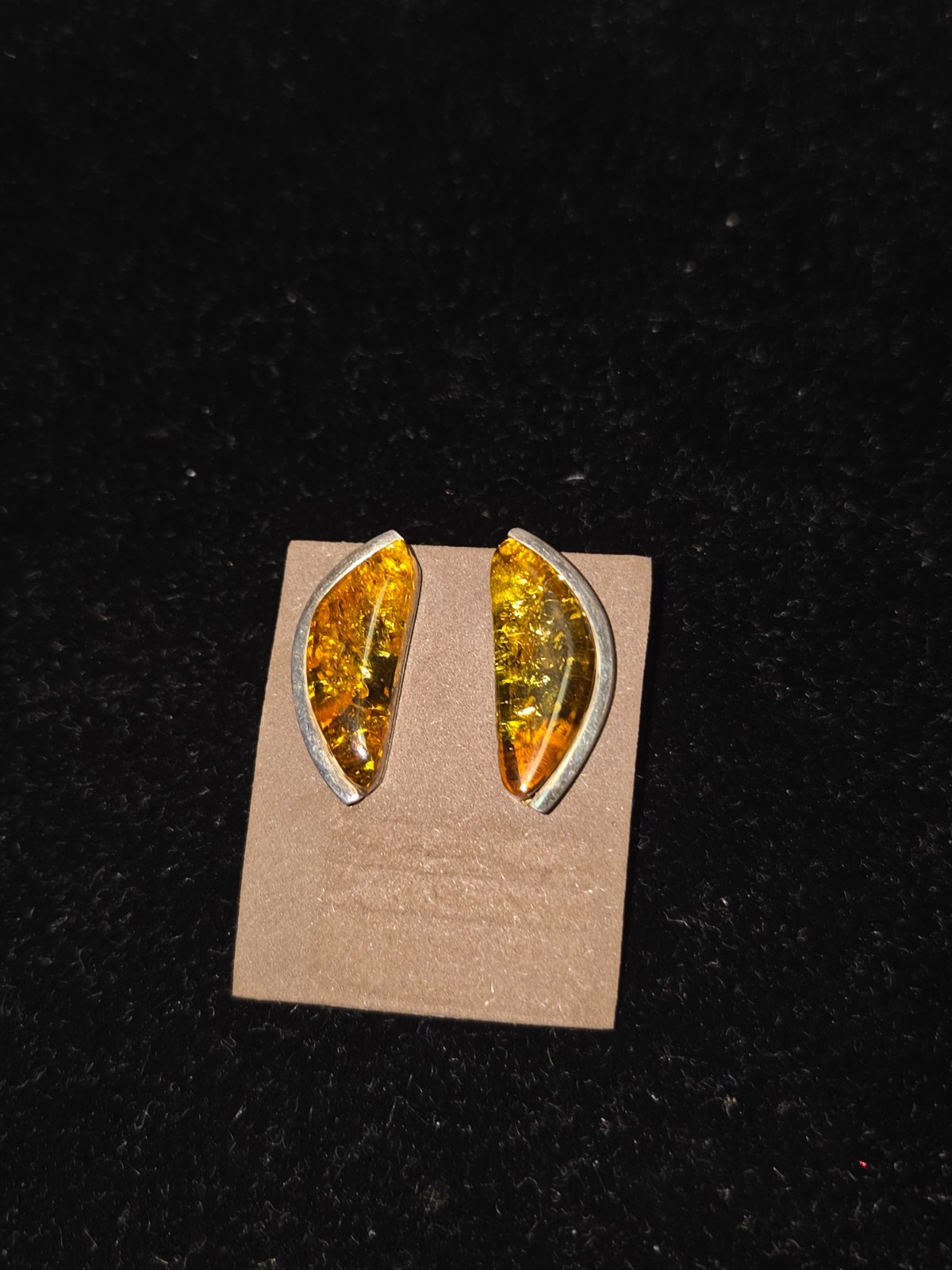 Natural Vintage 925 Sterling Silver Amber Earrings Orange Cabochon Leaf Shape Natural Vintage 925 Sterling Silver Amber Earrings Orange Cabochon Leaf Shape