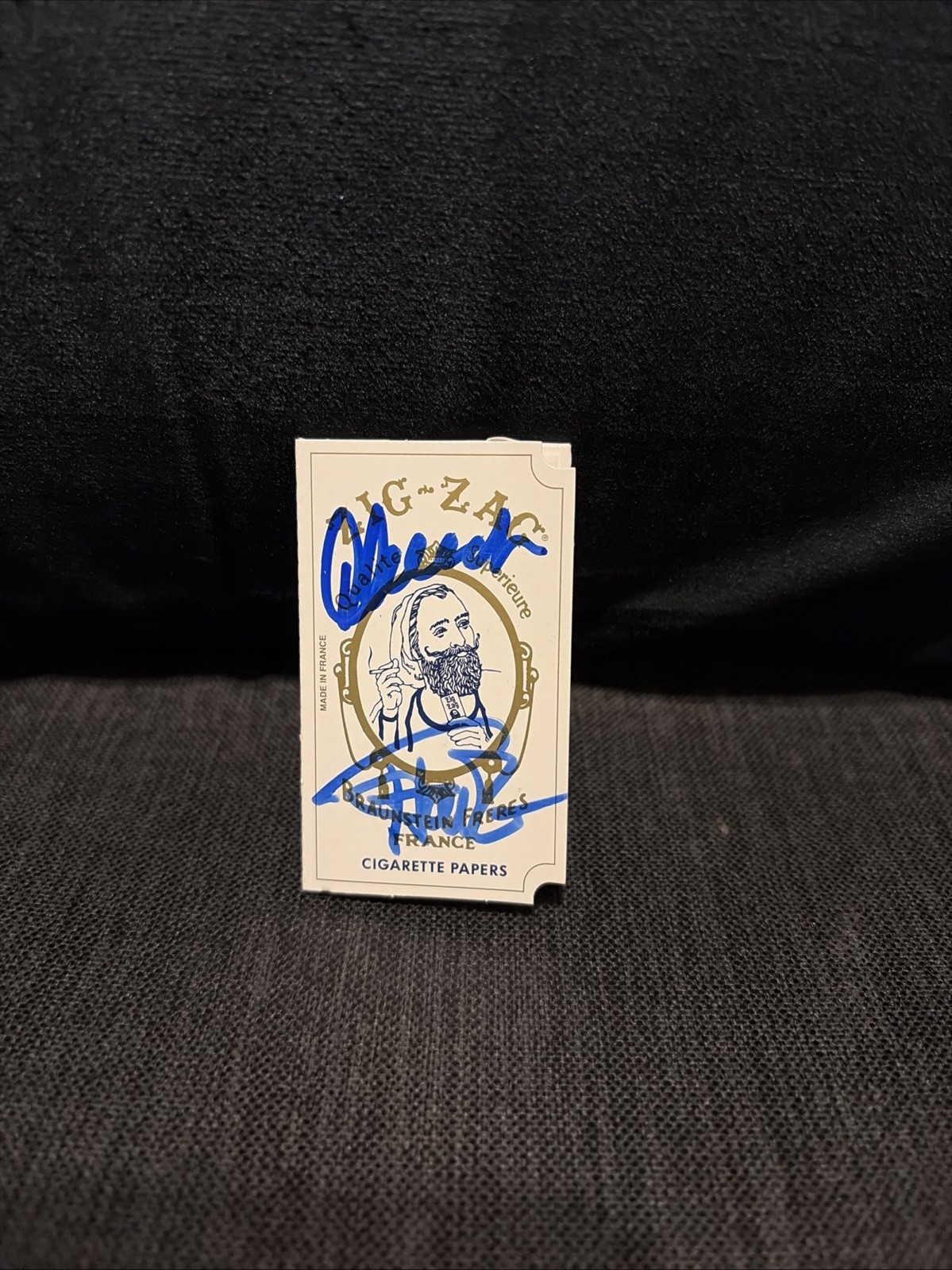Signed Cheech Marin and Tommy Chong Zig Zag Rolling Papers Beckett Witness