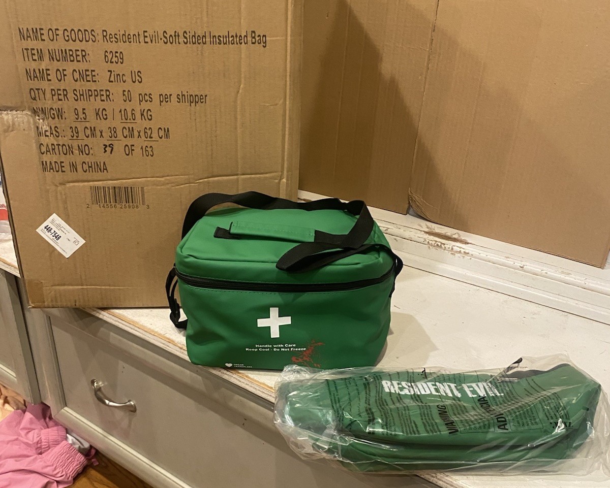 Resident Evil Popcorn Bucket Insulated Medical Courier Bag In Hand Ships Now NEW