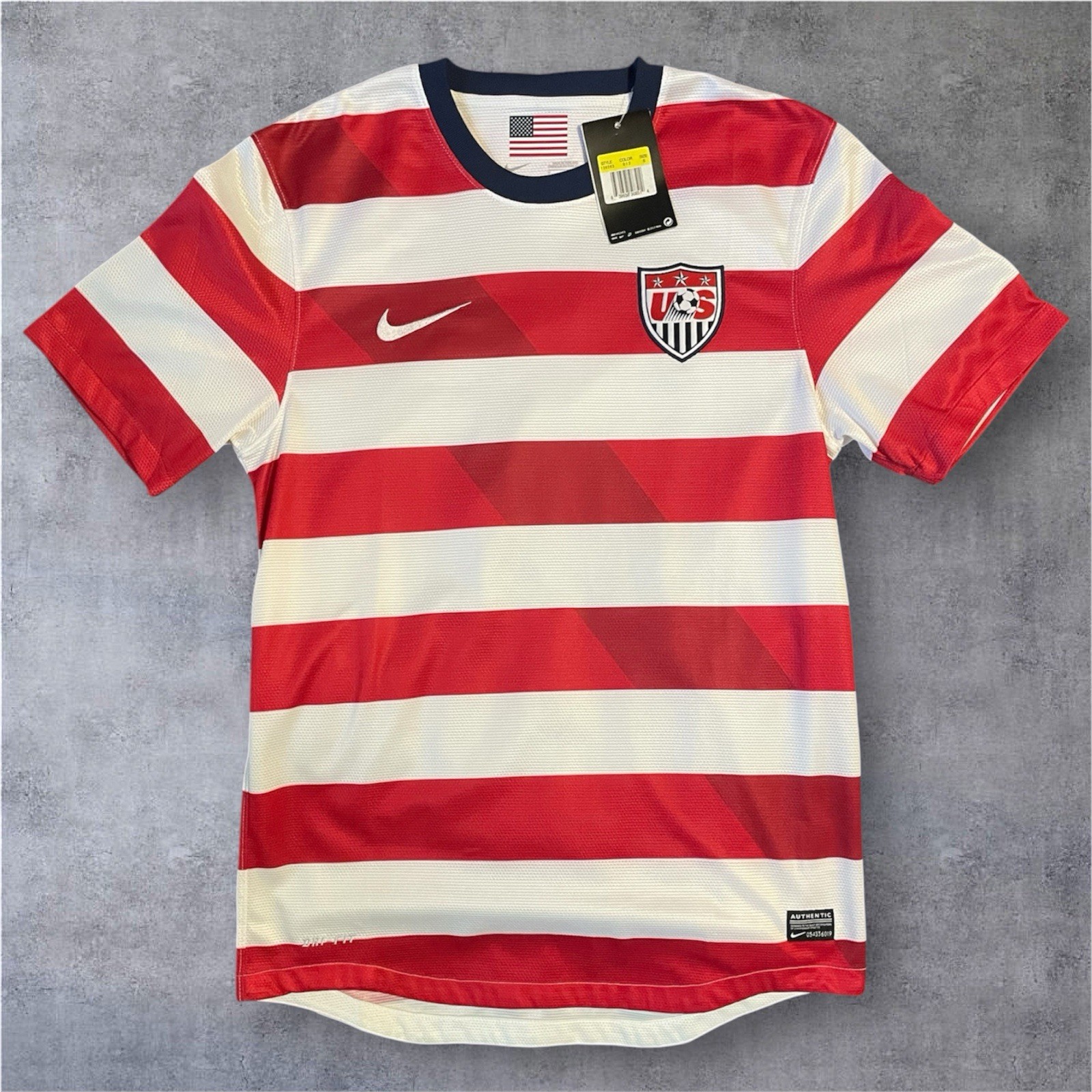 Nike Team USA USMNT Waldo Soccer Jersey Size S NWT Nike Team USA USMNT Waldo Soccer Jersey Size S NWT