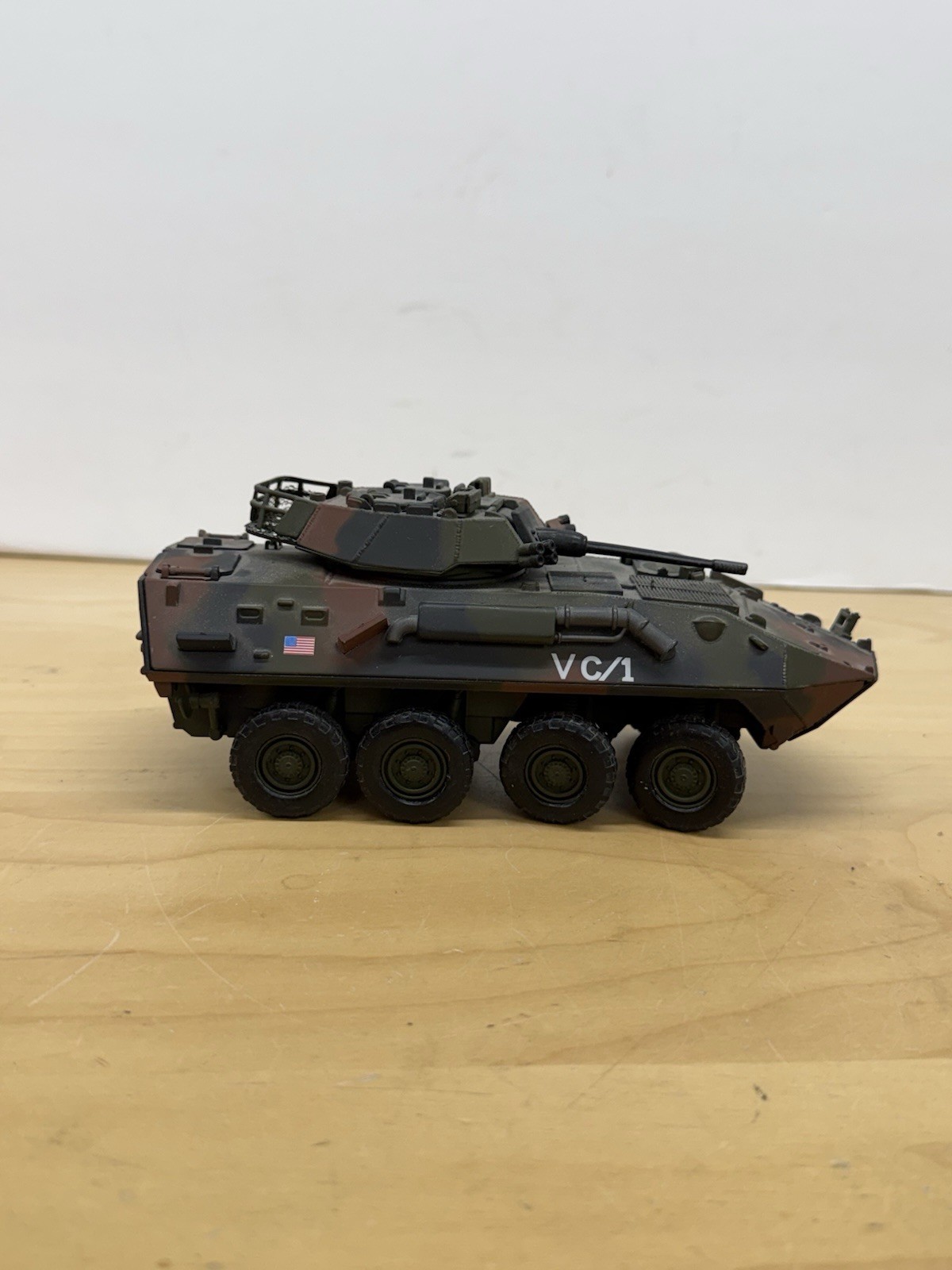 1/32 “Forces of Valor” USMC LAV-25 Light Armored Vehicle Unimax 2004 1/32 “Forces of Valor” USMC LAV-25 Light Armored Vehicle Unimax 2004