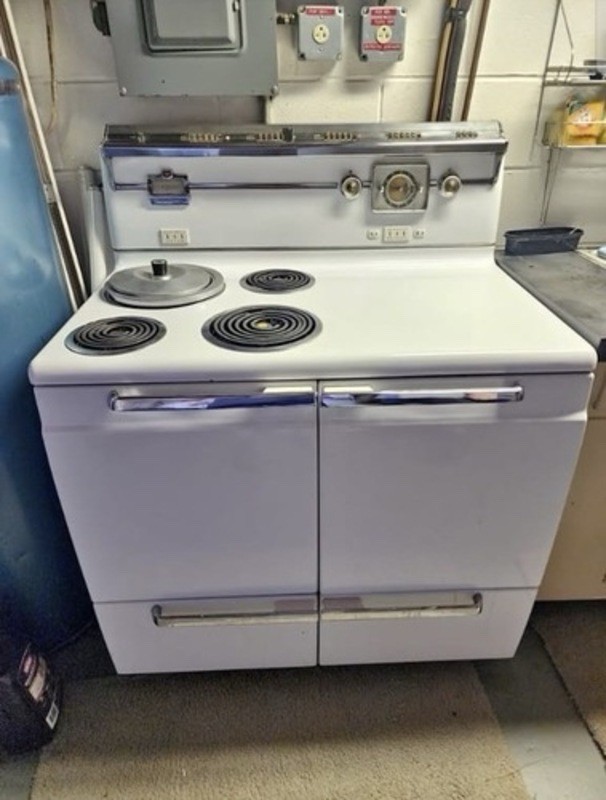 Hot Point Antique Range & Oven Early 50’s Hot Point Antique Range & Oven Early 50’s