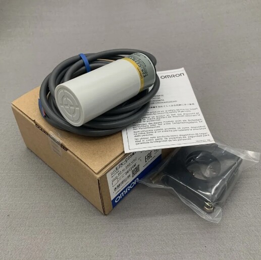 1Pc New For Omron E2K-C25MY1 Capacitive Proximity Sensor 1Pc New For Omron E2K-C25MY1 Capacitive Proximity Sensor