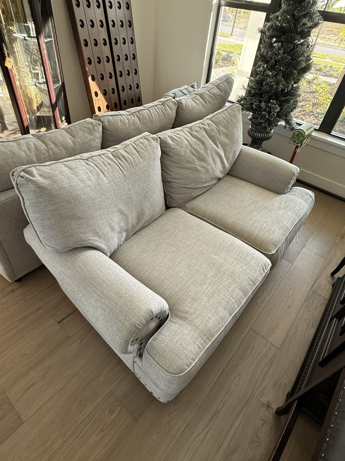 Havertys Loveseat and Sofa Set 2-Piece With Pillows