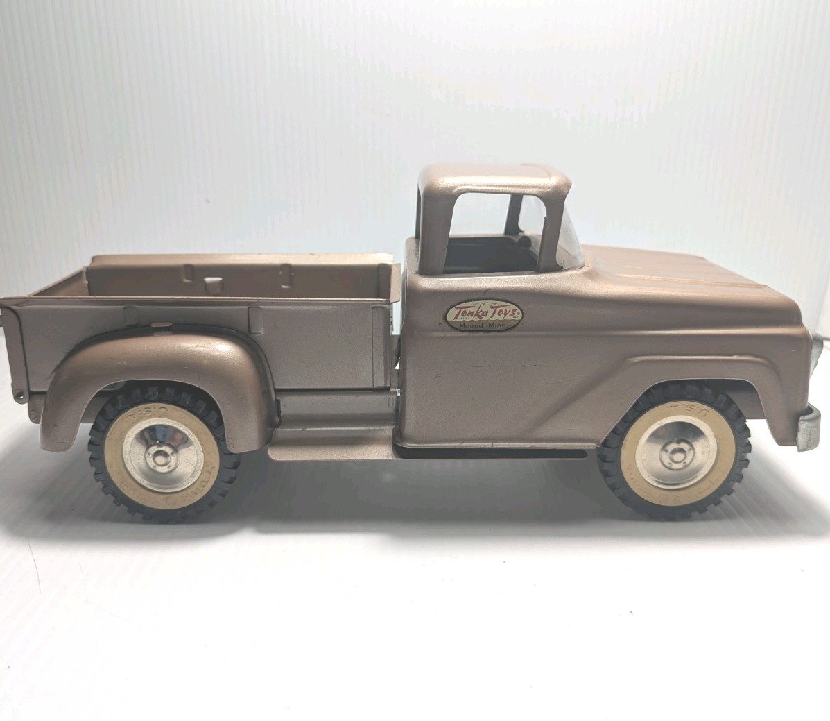 Vintage 1959 Tonka Stepside Pickup Truck, Original Condition. Vintage 1959 Tonka Stepside Pickup Truck, Original Condition.