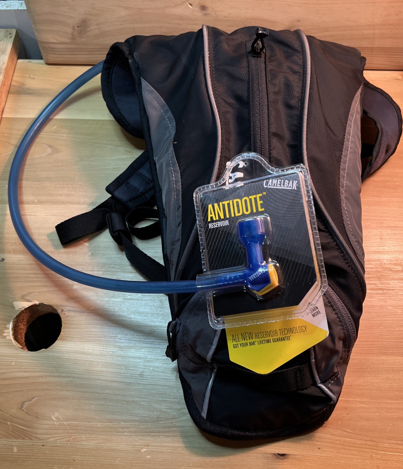 CamelBak Fairfax Hydration Pack Black Gray Backpack Hiking Cycling 1.5L NWT CamelBak Fairfax Hydration Pack Black Gray Backpack Hiking Cycling 1.5L NWT