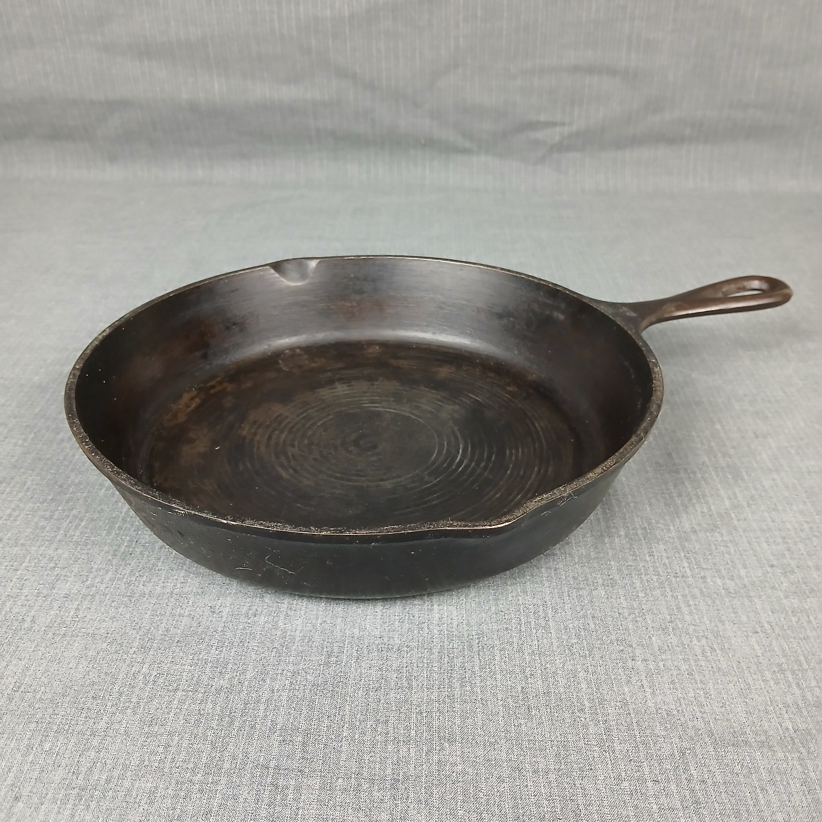 Vintage Cast Iron Skillet 10\ Vintage Cast Iron Skillet 10\