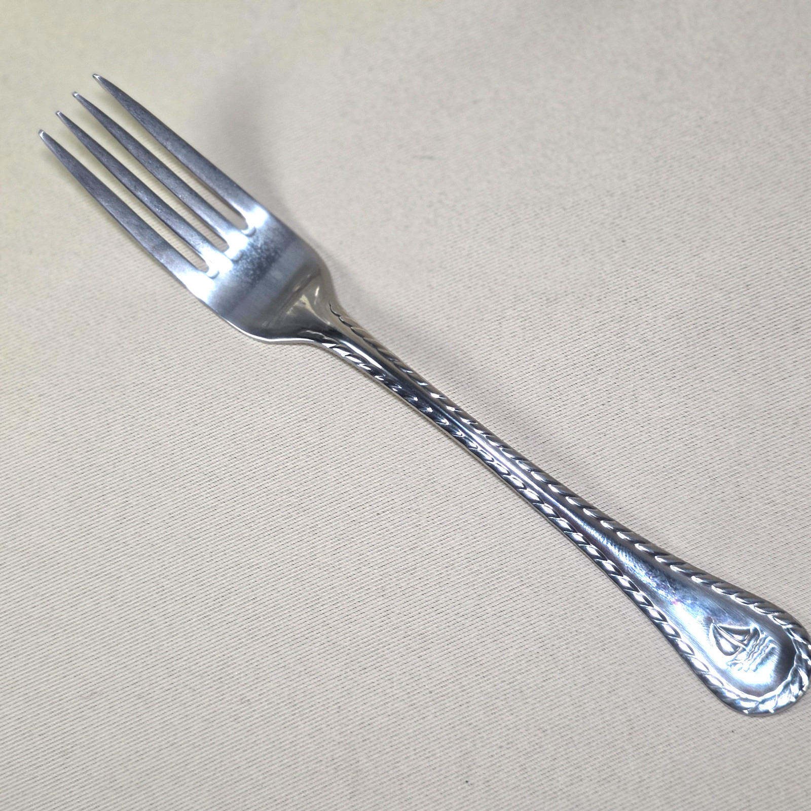 VTG Wallace Nautical Dinner Fork Sailboat Rope Border Stainless Flatware 7.2\