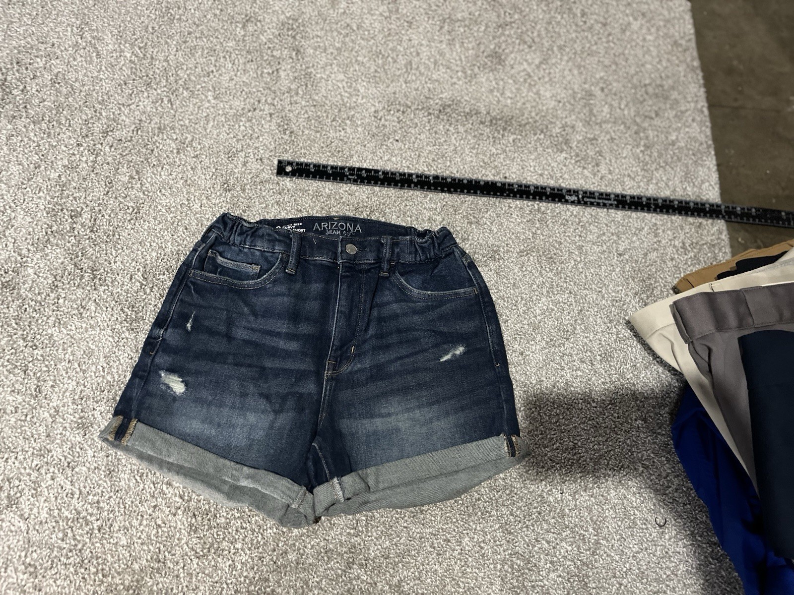 Arizona Jean Co High Rise Curvy Midi Shorts Womens 6 Dark Wash Cuffed Elastic