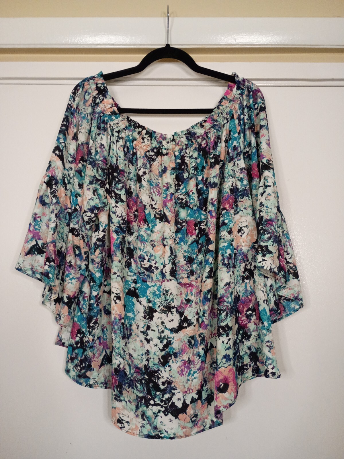 Boutique Blouse Women 2X Abstract Floral Bell Sleeve Peasant Boho Artsy Boutique Blouse Women 2X Abstract Floral Bell Sleeve Peasant Boho Artsy